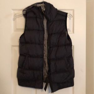 Lulu Lemon Drop the Chilly Chill Puff Vest. Rever.